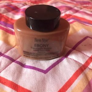 Ben Nye Translucent Powder